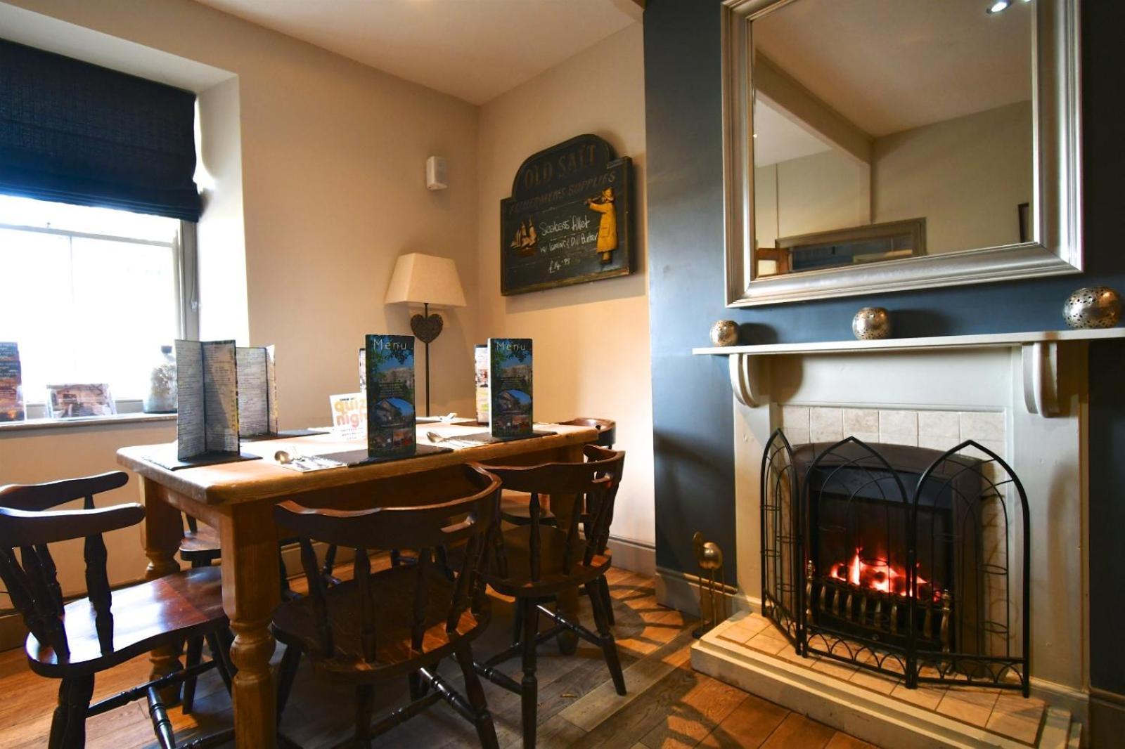 Carew Inn Екстер'єр фото