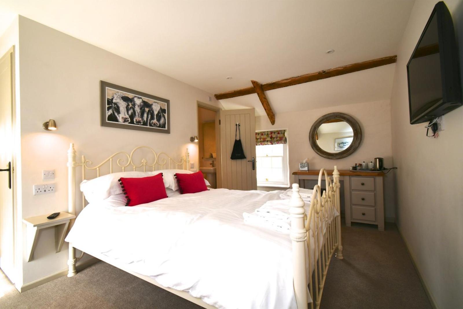 Carew Inn Екстер'єр фото