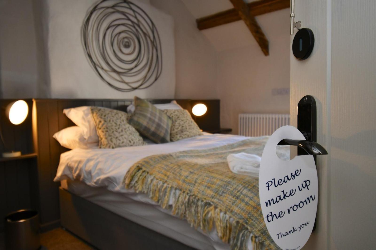 Carew Inn Екстер'єр фото